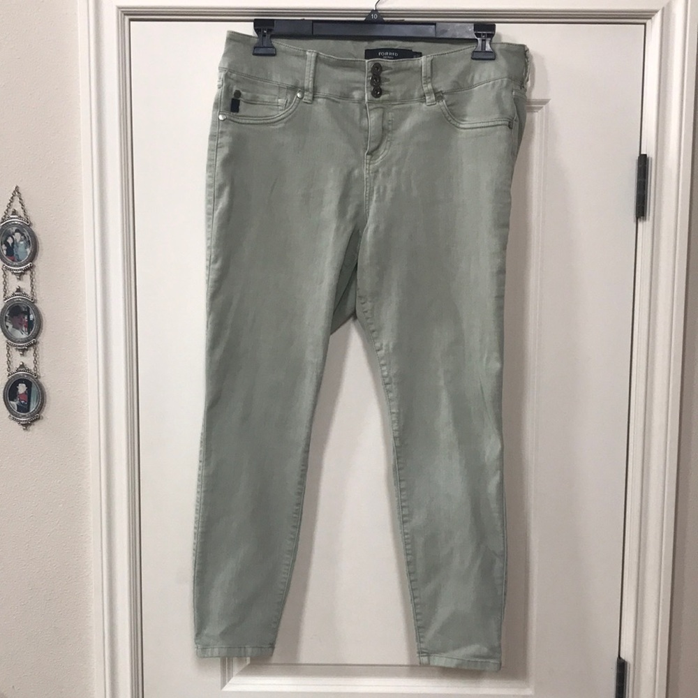 Torrid Denim sage stretchy and super comfy Capris/boyfriend ankle Sz 16 …